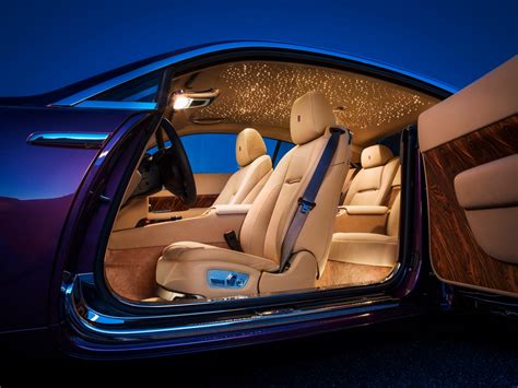 PHOTOS: Rolls-Royce Phantom starlight headliner - Business Insider