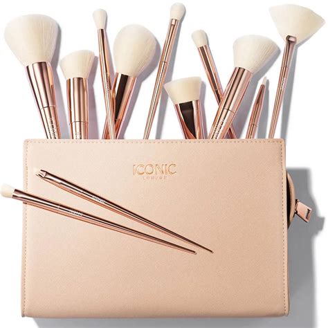 Best Makeup Brushes UK: 21 Makeup Brush Sets Reviewed | Glamour UK