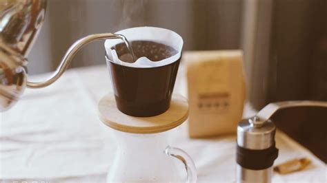 Hand Drip Coffee (All You Need To Know) – Bia Coffee