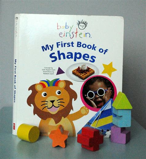 Twinkle Zoya - children booklets: My First Book of Shapes