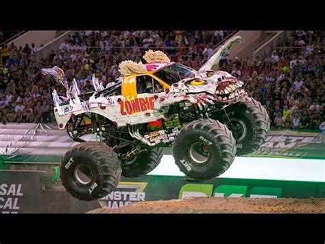 Monster truck stunts - YouTube