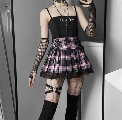 ‘Lillian’ Plaid Skirt - 3 Colours | Edgy outfits, Alternative outfits, Swaggy outfits