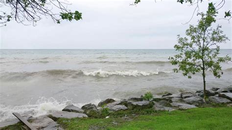 Toronto Waterfront Trail in 4K - YouTube