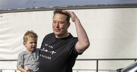 Why Elon Musk and Jeff Bezos Want Women to Stay Barefoot and Pregnant