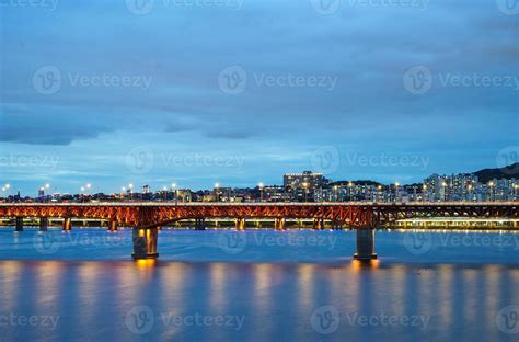 Night View of Seongsu Bridge in Seoul, Korea 10517991 Stock Photo at ...