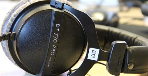 Headphones Comparison: Beyerdynamic DT 770 Pro vs. Beyerdynamic DT 990 Pro - 3D Insider