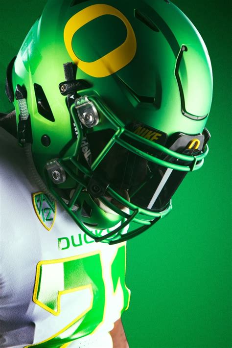 Oregon Ducks New Helmets