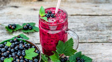 Delicious blackcurrant recipes and dishes | Arla UK