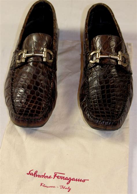 SALVATORE FERRAGAMO SHOES BROWN CROCODILE LOGO GANCIO ORNAMENT DRIVER 7 ...