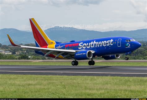 N422WN - Southwest Airlines Boeing 737-700 at San Jose - Juan ...