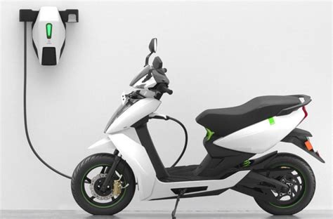 Ather 450 Apex Teased, To Be The Fastest e-Scooter From The Brand