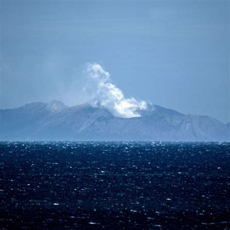 White Island Volcano Eruption in New Zealand: 8 Deaths