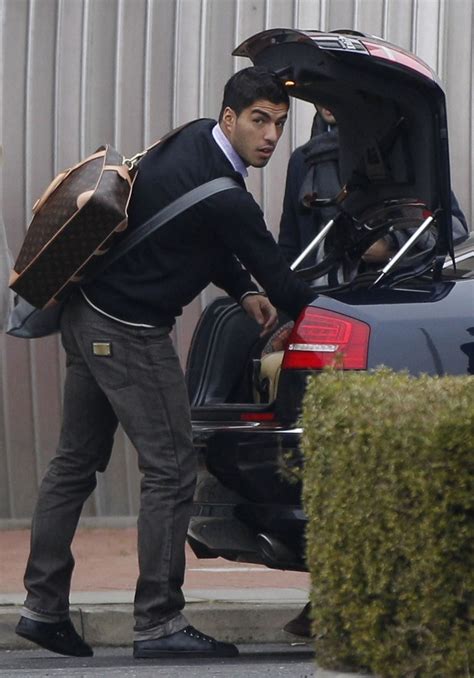 Liverpool's Luis Suarez Could Move to Paris Saint Germain - Report ...