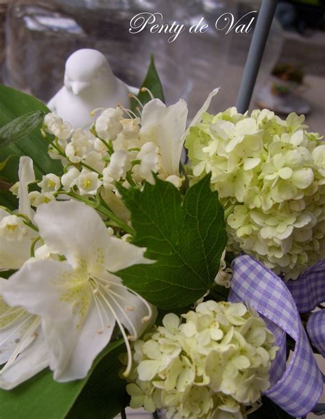 Penty de Val: 1er Mai...Bouquet de fleurs blanches...