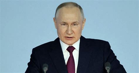 Putin Rushes Through Speech During This Year's Victory Day Parade