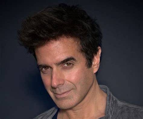 David Copperfield Biography - Childhood, Life Achievements & Timeline