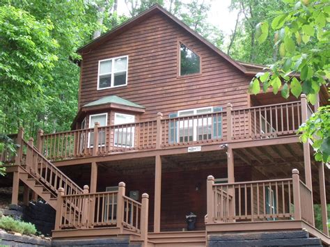 Blairsville Georgia Cabin for Sale in beautiful Track Rock, Blairsville Georgia. http://tour ...