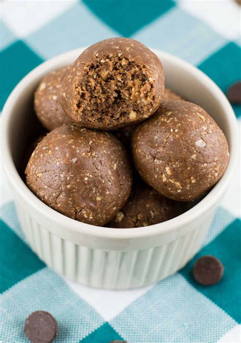 Chocolate Peanut Butter Protein Balls Recipe - Build Your Bite