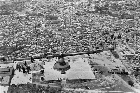 Pin by Arsh khan on masjid al aqsa | Palestine history, Palestine, Dome of the rock