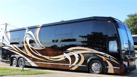 Pin on Luxury Motorcoach-Prevost