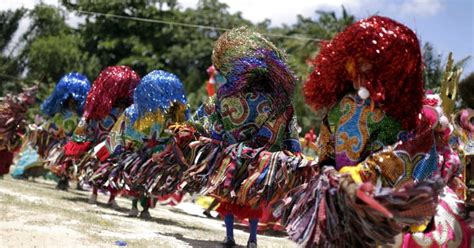 Maracatu: o que é, origem, características e tipos (nação e rural) - Toda Matéria