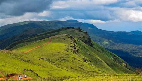 5 Must Visit Places for Trekking in Chikmagalur - lifeberrys.com