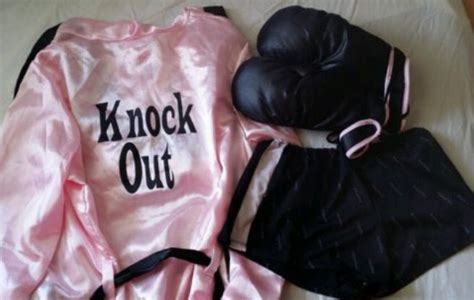 boxing robe /girl / fighter | Halloween girl, Halloween costumes for ...