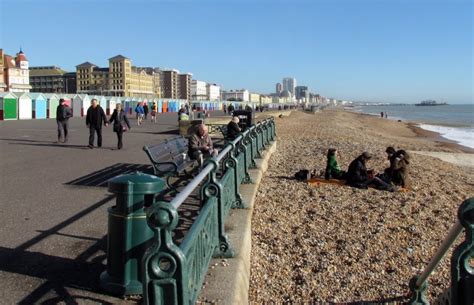 Hove Beach - Photo "HOVE SEAFRONT" :: British Beaches