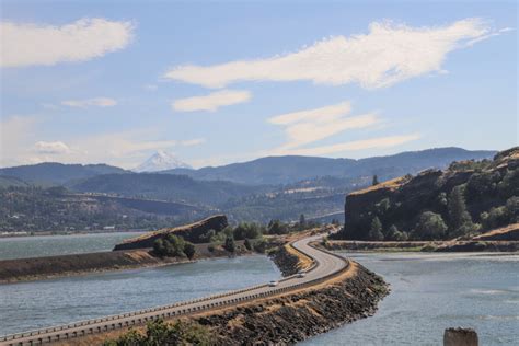 Columbia Gorge Wineries