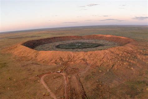 Wolfe Creek Crater | Atlas Obscura