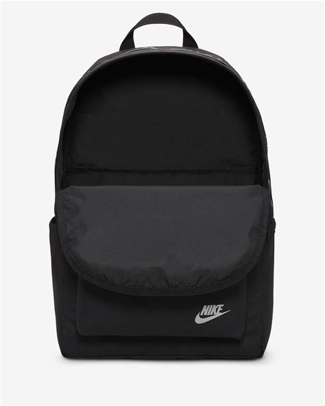 Nike Heritage Backpack (25L). Nike IE