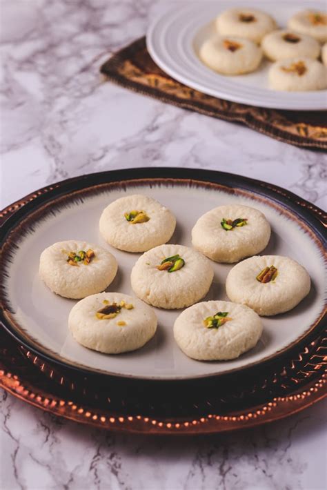 Sandesh Recipe (Bengali Sweet Sondesh) - Spice Up The Curry