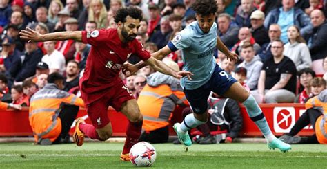 ‘All-time great’ Salah keeps Liverpool in top four hunt