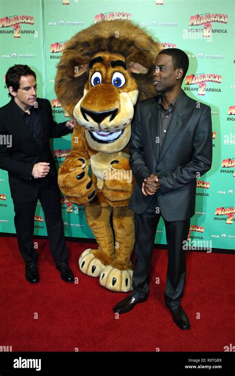 Ben stiller and alex the lion hi-res stock photography and images - Alamy