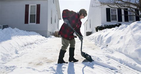 Forecasts calling for possible snow accumulation in Tri-State this weekend