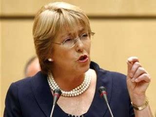 Michelle Bachelet biography, birth date, birth place and pictures