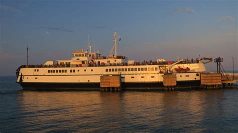 Getting to Martha's Vineyard - Hotel near Oak Bluffs ferry - Oak Bluffs Inn