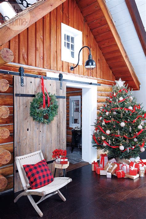 Interior: Cozy Christmas cottage | Style at Home