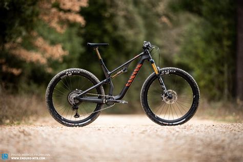 Canyon Neuron CF SLX 9.0 LTD on test – How good is Canyon’s lightweight all-rounder? | Slackr Bike