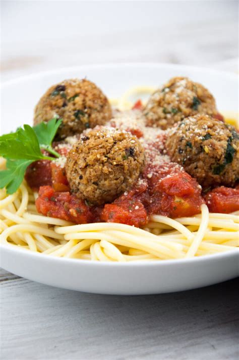 Vegan TVP Meatballs - Elephantastic Vegan