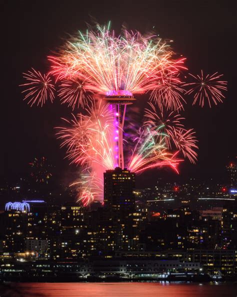 Photos: Drones light up the Seattle sky for annual Space Needle New ...