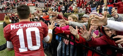 Alabama seniors take victory lap to thank fans who braved cold to end ...