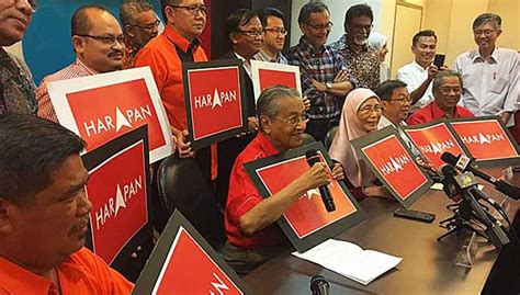 Malaysians Must Know the TRUTH: Pakatan chooses logo, Mahathir and Anwar for top posts