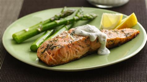 Grilled Salmon with Lemon Dill Sauce | Foodflag