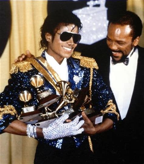 Michael Jackson holding 8 grammys won in one night (current Grammy ...