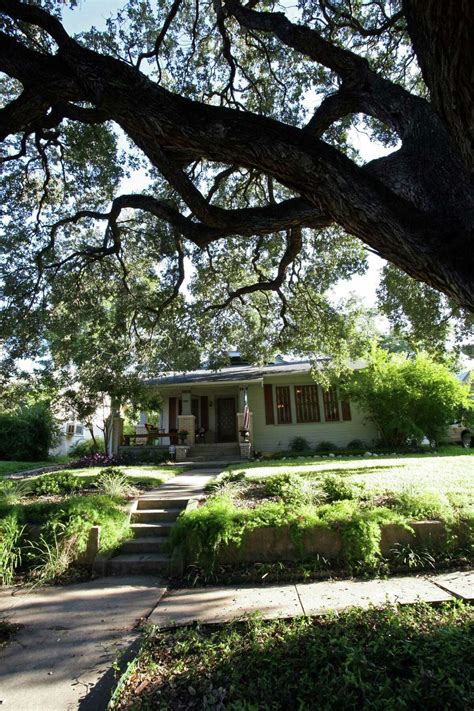 Mahncke Park residents at odds over proposed historic district