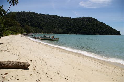 Discovering Idyllic Penang Beaches | Sandy Beach Trips