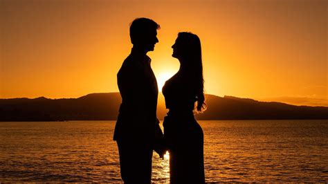 Pasangan Cinta Silhouette Sunset HD Desktop Wallpaper: Layar Lebar ...