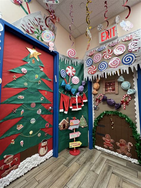 Holiday Door Decorating Ideas