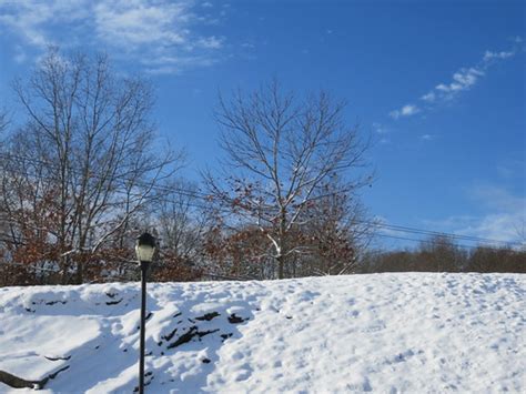 IMG_5524 Snow on the berm | A view of the berm outside our c… | Flickr